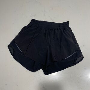 LULULEMON hottie hot 4” shorts low rise size 2